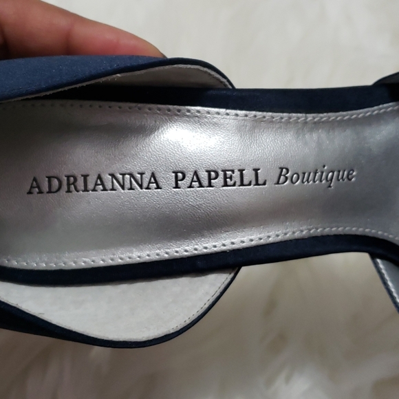 ADRIANNA PAPELL "GAMBIT" HEELS - Picture 4 of 7